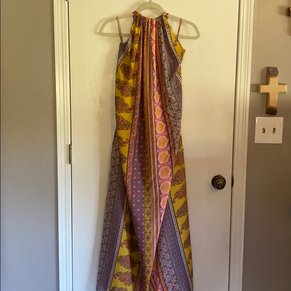 Tie halter maxi dress